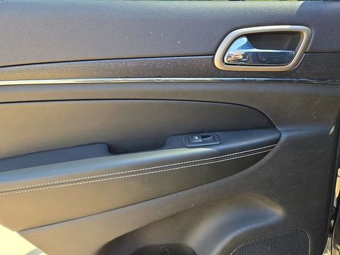 Used 2015 Jeep Grand Cherokee Limited AWD/4WD image 18