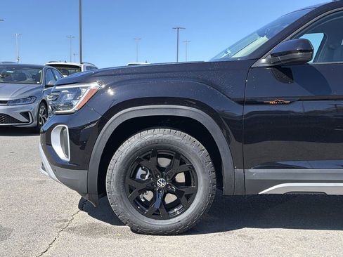 New 2026 Volkswagen Atlas Peak Edition AWD/4WD image 9