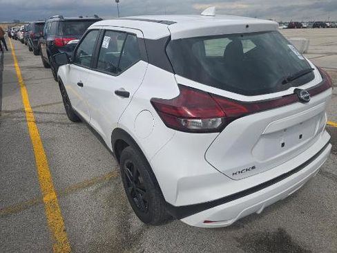 Used 2023 Nissan Kicks S FWD image 5