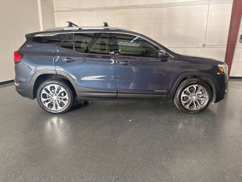 Used 2019 GMC Terrain SLT w/ Preferred Package image 3
