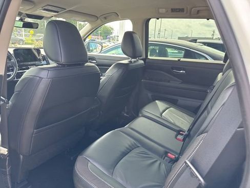 Used 2023 Nissan Pathfinder SL w/ Lighting Package (N92) AWD/4WD image 25