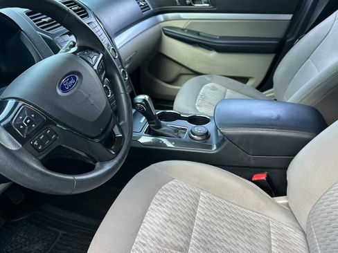 Used 2018 Ford Explorer 4WD image 12