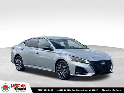 Used 2024 Nissan Altima 2.5 SV FWD image 7