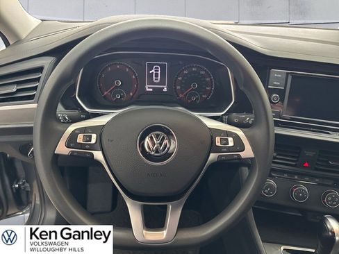 Certified 2021 Volkswagen Jetta FWD image 11