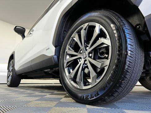 Used 2024 Toyota RAV4 Limited image 30