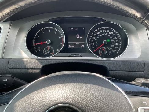 Used 2017 Volkswagen Golf S AWD/4WD image 27
