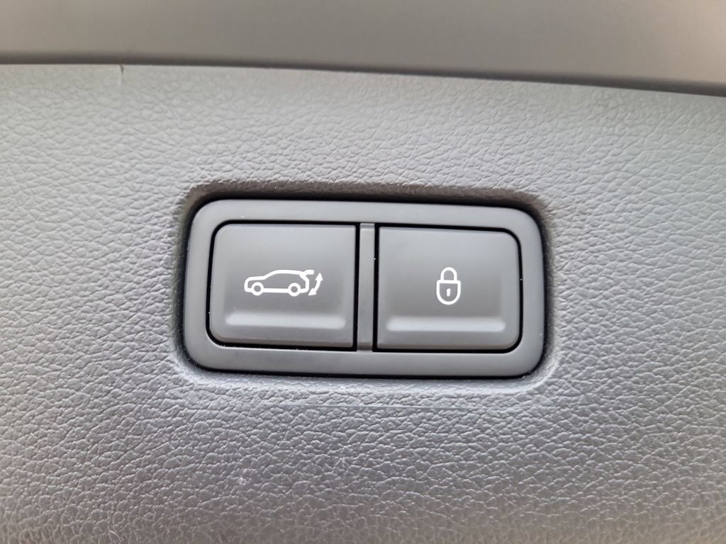 Used 2025 Genesis GV80 2.5T Advanced AWD/4WD image 28