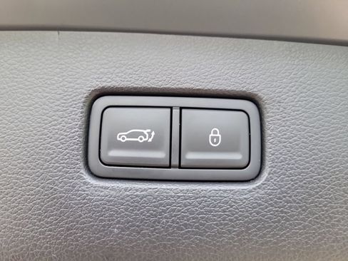 Used 2025 Genesis GV80 2.5T Advanced AWD/4WD image 28
