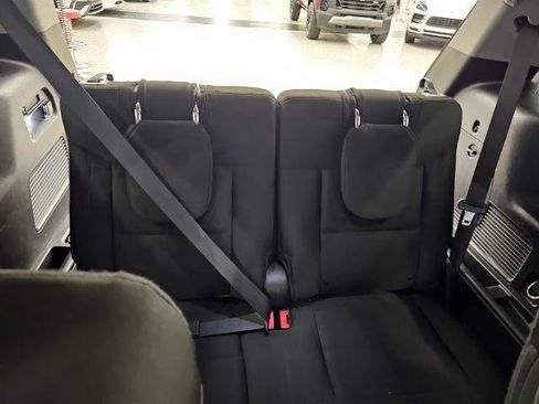 Used 2021 Ford Explorer XLT image 35