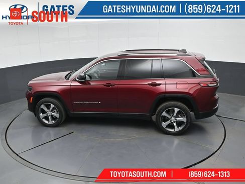 Used 2023 Jeep Grand Cherokee Limited AWD/4WD image 48