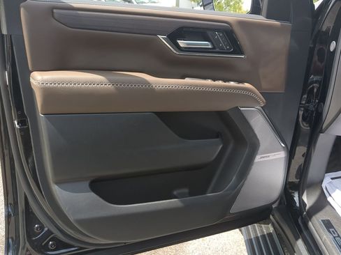 New 2026 GMC Yukon Denali Ultimate AWD/4WD image 23