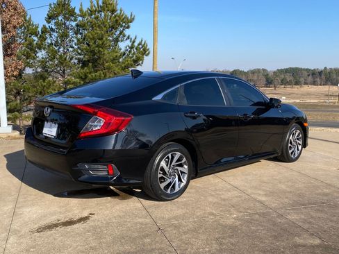 Used 2018 Honda Civic EX image 6