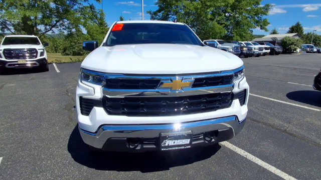 Certified 2022 Chevrolet Silverado 1500 LT AWD/4WD image 3