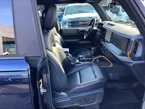 Used 2021 Ford Bronco Badlands image 7