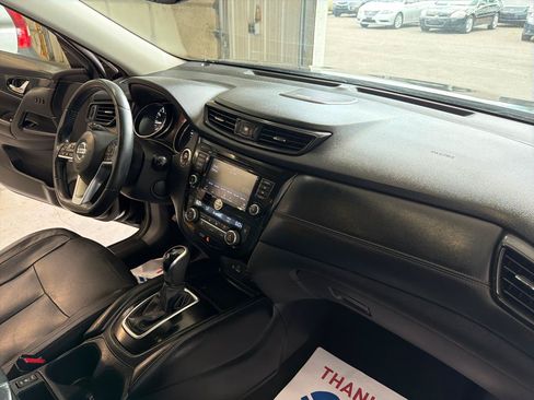 Used 2018 Nissan Rogue SL w/ Premium Package AWD/4WD image 20