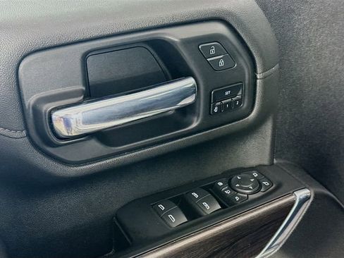 Used 2020 Chevrolet Silverado 2500 LTZ w/ Technology Package image 19