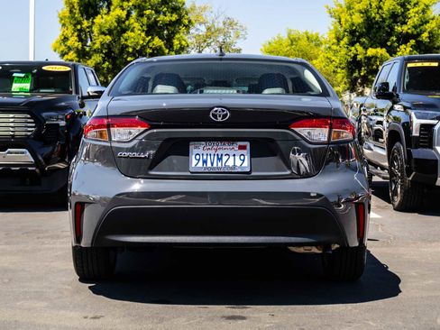 Used 2026 Toyota Corolla LE w/ LE Premium Package FWD image 9