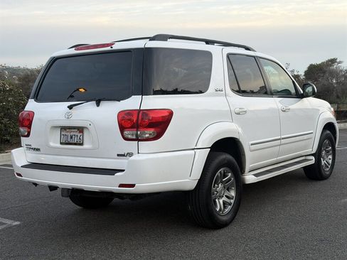 Used 2007 Toyota Sequoia SR5 image 6
