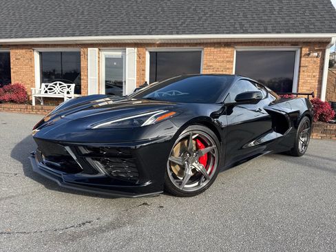 Used 2023 Chevrolet Corvette Stingray Premium Cpe w/ Z51 Performance Package image 2