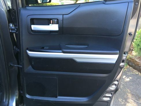 Used 2019 Toyota Tundra SR5 AWD/4WD image 30