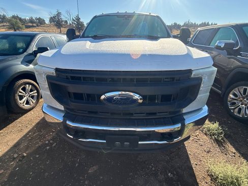 Used 2022 Ford F250 XL w/ Power Equipment Group AWD/4WD image 2