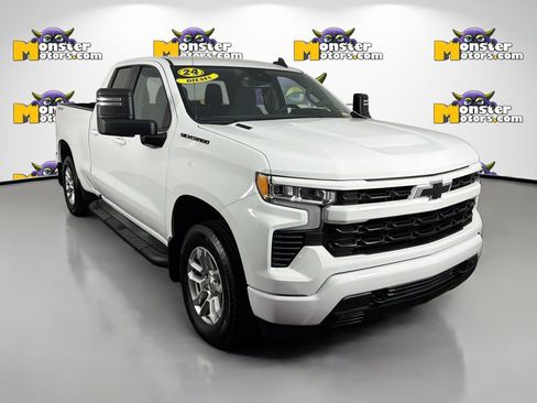 Used 2024 Chevrolet Silverado 1500 RST w/ Max Trailering Package AWD/4WD image 3