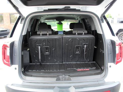Used 2023 GMC Acadia SLE w/ Driver Convenience Package AWD/4WD image 13