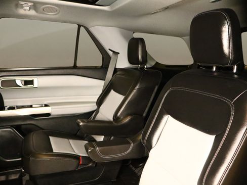 Used 2023 Ford Explorer XLT w/ Equipment Group 202A image 16