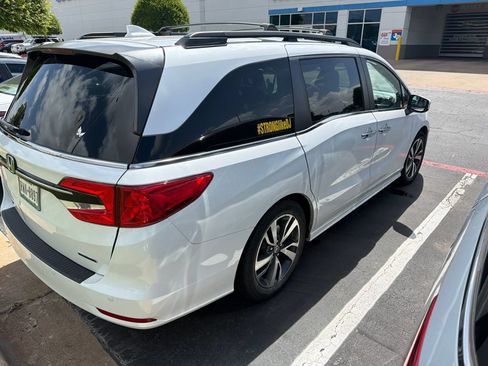 Used 2022 Honda Odyssey Touring image 4
