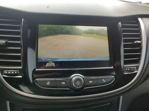 Used 2019 Chevrolet Trax LS FWD image 32