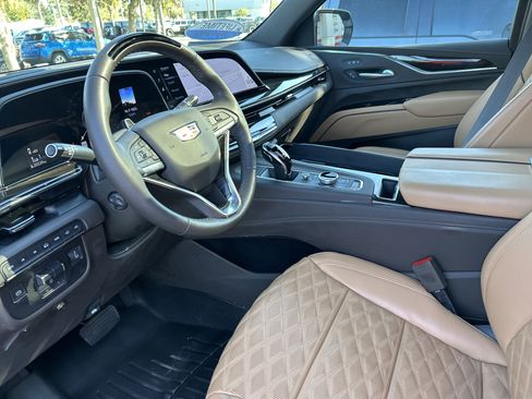 Used 2024 Cadillac Escalade ESV Premium Luxury w/ Performance Package image 12