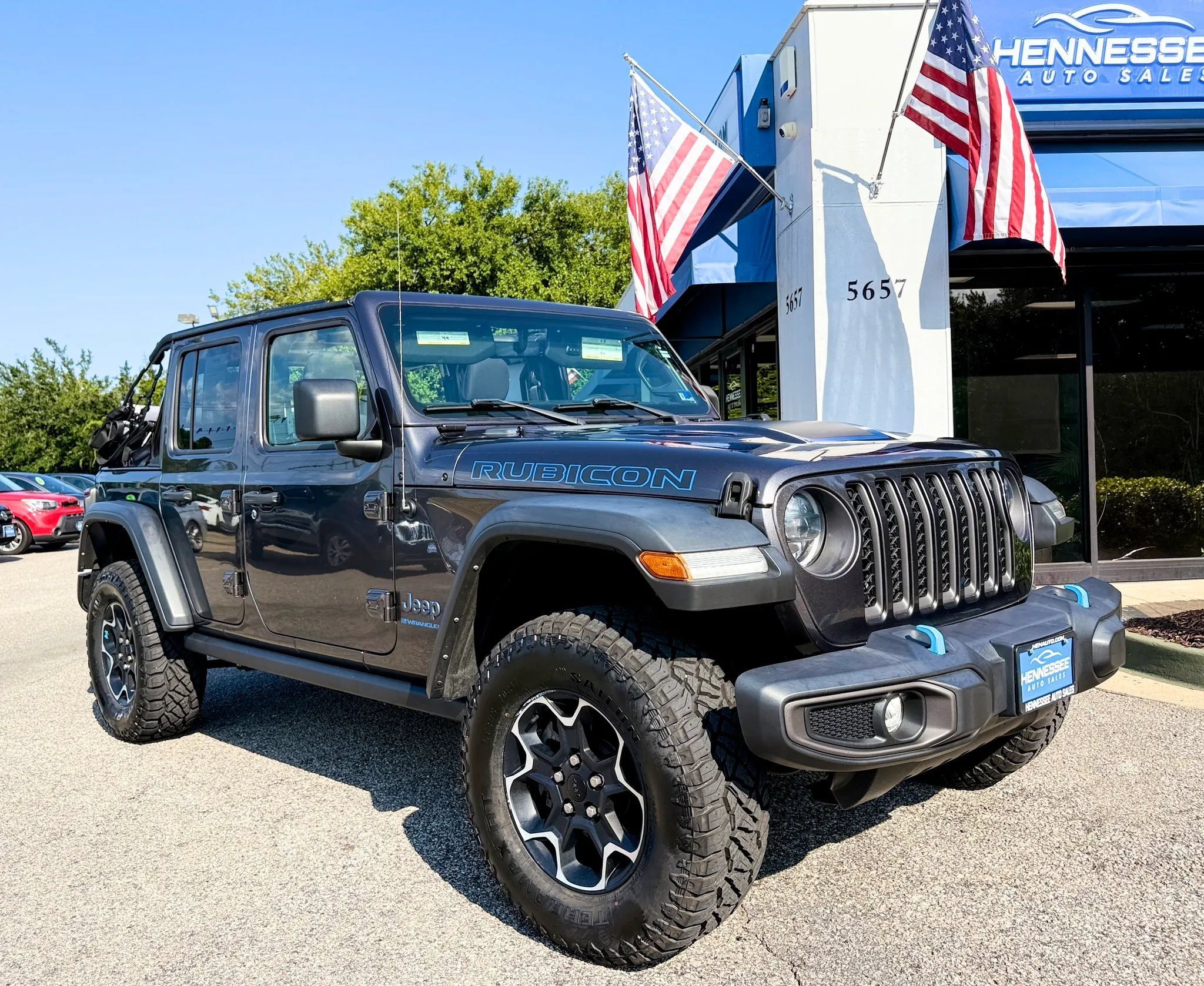 Used 2023 Jeep Wrangler Unlimited Rubicon 4xe w/ Cold Weather Group AWD/4WD image 14