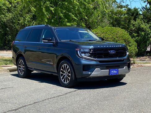 Certified 2025 Ford Expedition Platinum AWD/4WD image 2