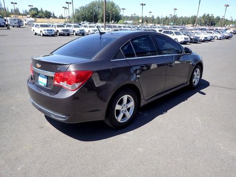 Used 2014 Chevrolet Cruze LT w/ RS Package image 5