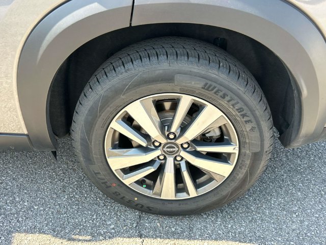 Certified 2025 Nissan Pathfinder SL FWD image 12