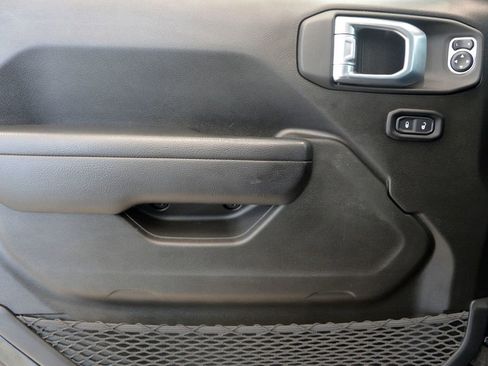 Used 2021 Jeep Wrangler Unlimited Sport image 14