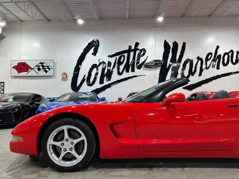 Used 2000 Chevrolet Corvette Convertible w/ Performance Handling Pkg image 6