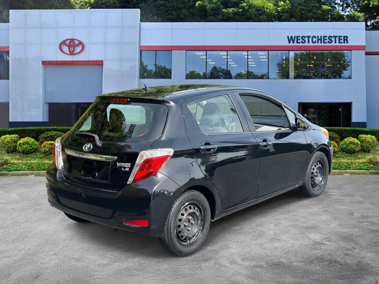 Used 2014 Toyota Yaris LE FWD image 6