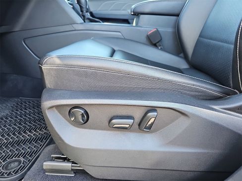 Certified 2023 Volkswagen Atlas SE w/ Panoramic Sunroof Package image 31