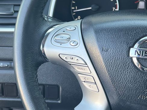 Used 2015 Nissan Murano Platinum w/ Platinum Technology Package FWD image 14