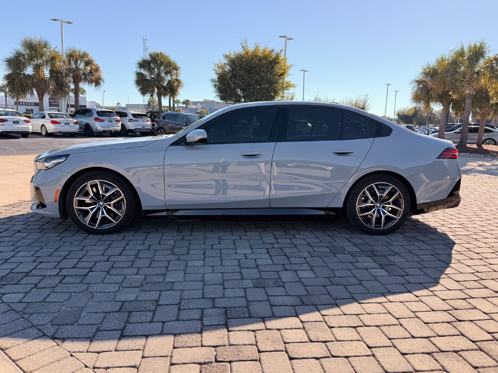 Used 2024 BMW i5 eDrive40i w/ M Sport Package RWD image 12