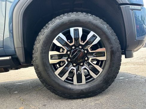 Used 2026 GMC Sierra 2500 Denali Ultimate AWD/4WD image 13