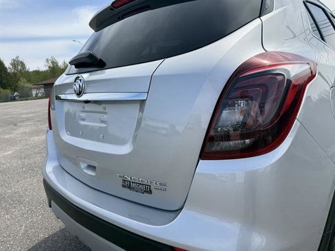 Used 2022 Buick Encore Preferred w/ Safety Package image 19
