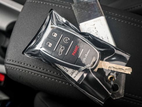 Used 2025 Alfa Romeo Tonale image 36