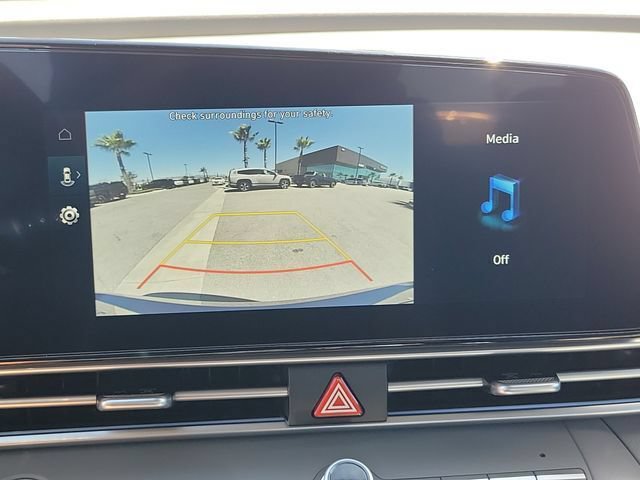 Certified 2025 Hyundai Elantra SEL FWD image 13