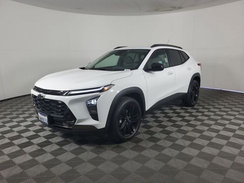 Used 2026 Chevrolet Trax ACTIV image 8