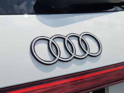 Certified 2025 Audi Q5 Premium w/ Convenience Package AWD/4WD image 31