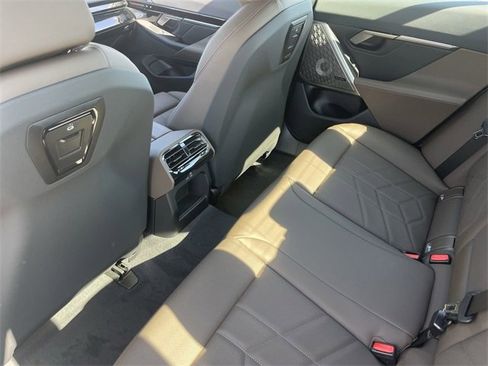 New 2025 BMW 530i image 18