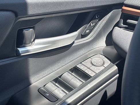 New 2026 Subaru Uncharted AWD image 6