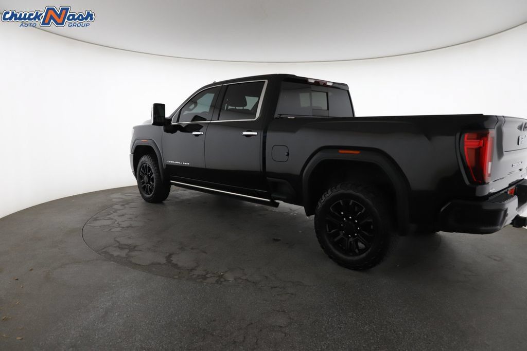 Used 2022 GMC Sierra 2500 Denali w/ Denali Black Diamond Edition AWD/4WD image 9